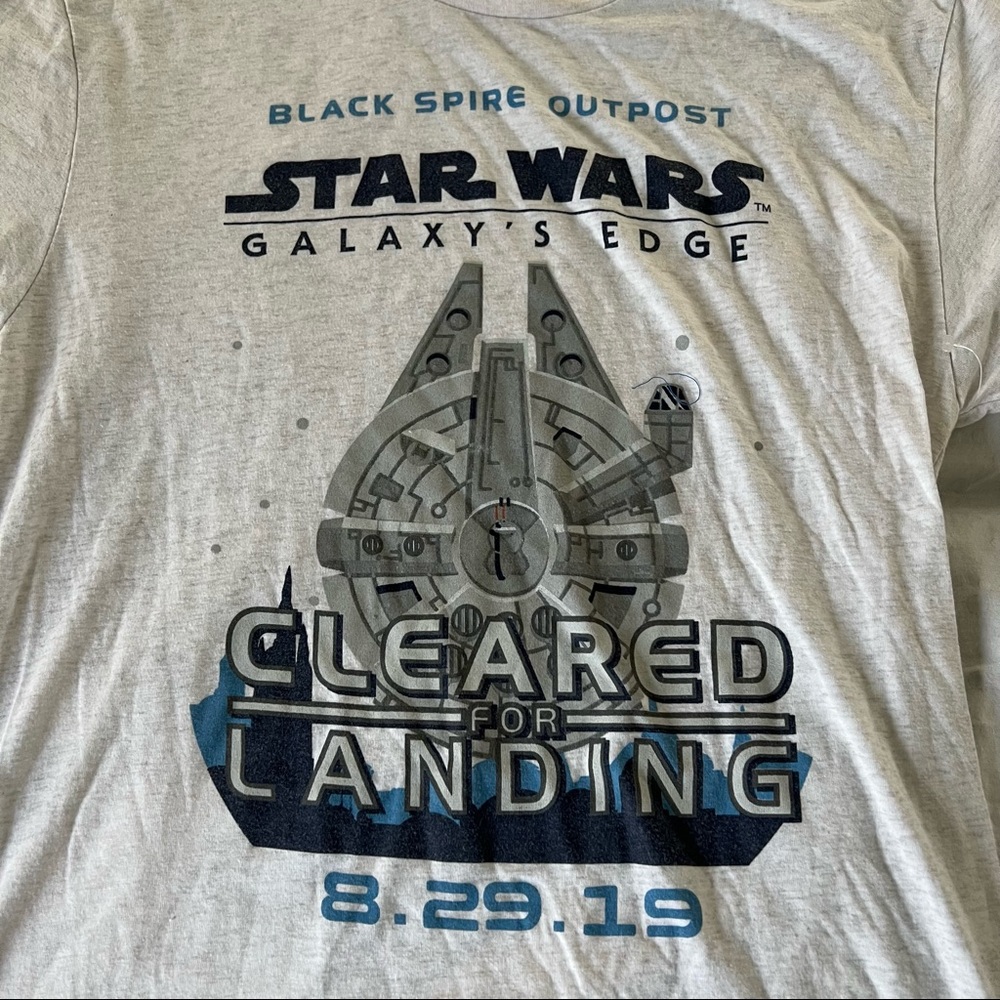 Disney Galaxy’s Edge opening day tee pass holder exclusive S - Picture 2 of 5
